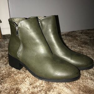 Olive Boots size 10